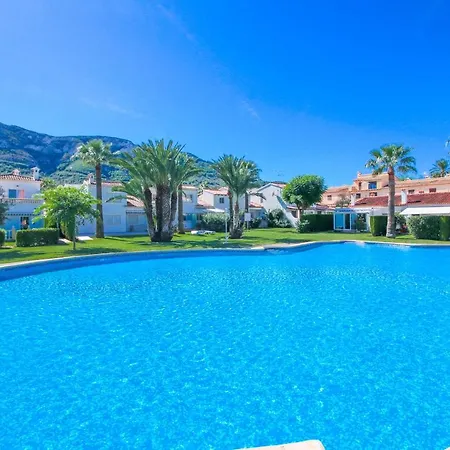 בית נופש Residencial El Cortijo By Carlosferien דניה